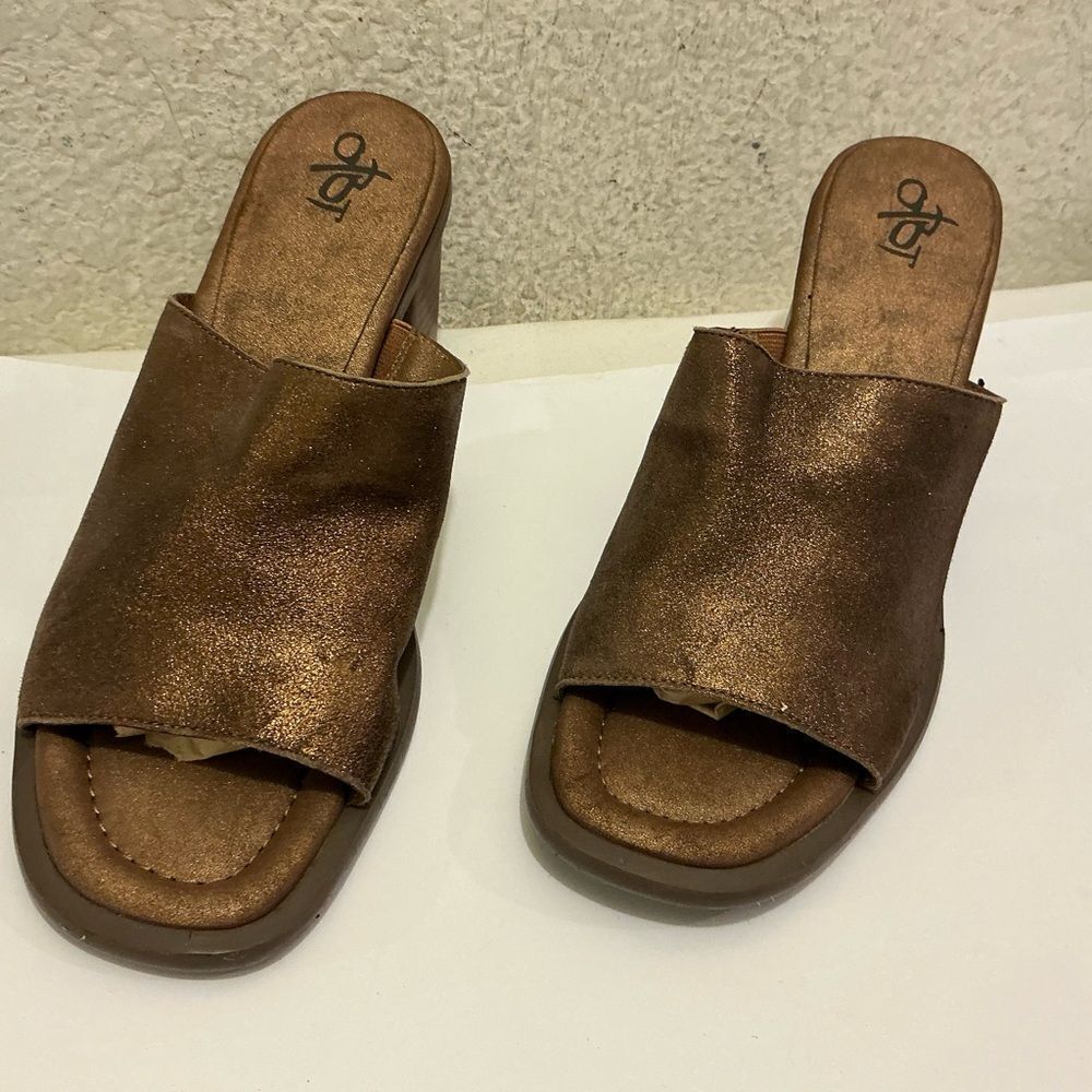 OTBT bravura Shimmering Brown bronze Mules size 10